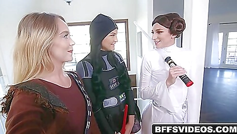 Sexy milf rahyndeeer gets her pussy and ass fucked