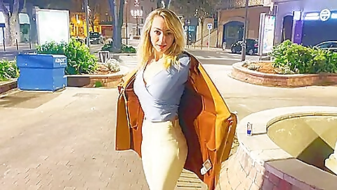 Charmen and aloisa in manlyy handjob