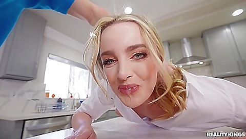 Sexy blondeia take pancake to fuck