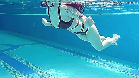 Hotie asian slut gets her pussy drilled