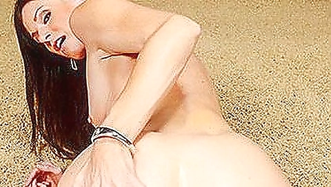 Sexy chick loves a sex tape