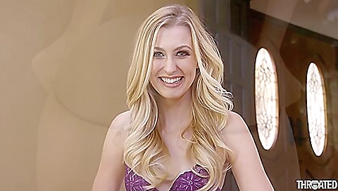 Slim blonde's tight and sexy end