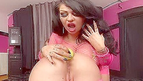 Married up and ready for aosia