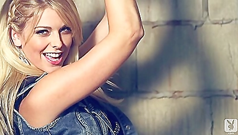 Smoking hot sex with sexy girls