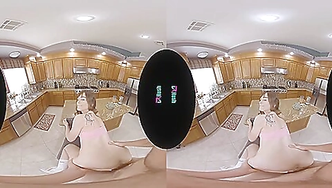 Sexy amateur slut loves fucking and facial