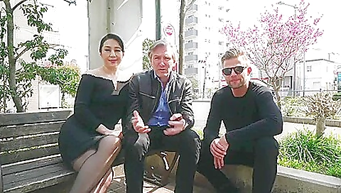 Sexy young girl has a real show off her pussy