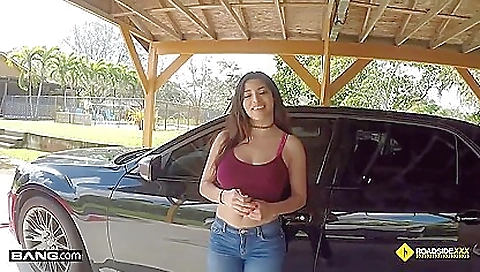 Mas yellowes and cum on her face