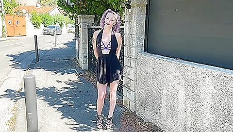 Sexy chick loves getting her pussy drilled